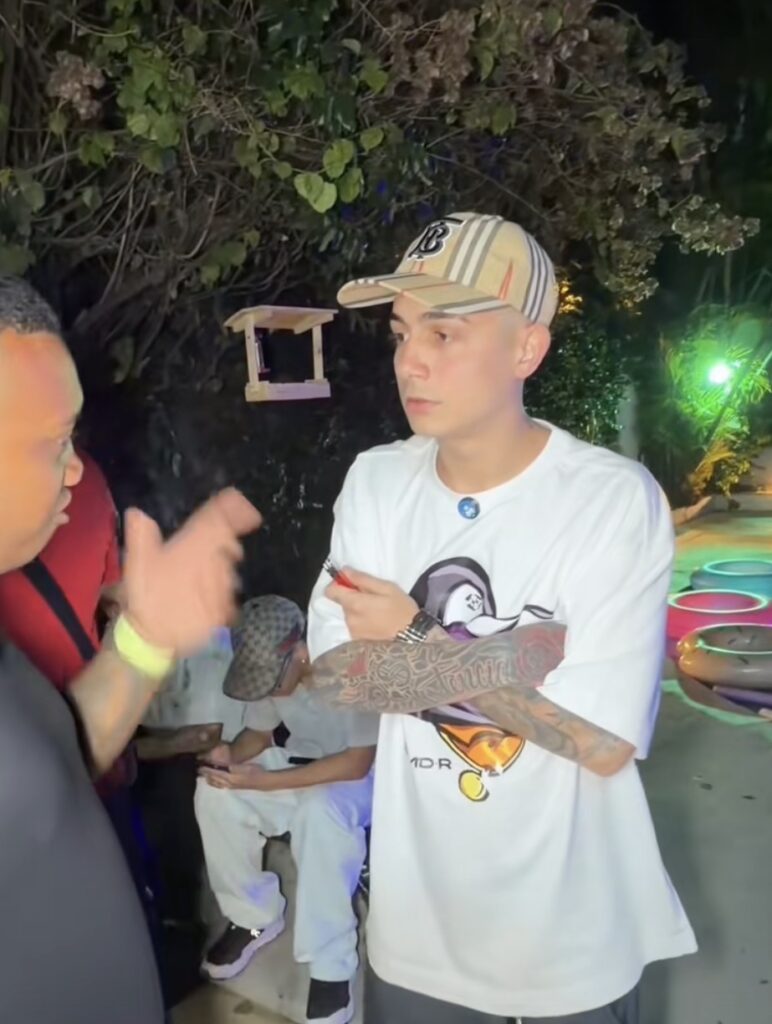 Mc Hariel Recebe Amigos Na Mansão Som Star Para Assistir Ao Grammy Latino 2025 Após Negativa De Visto 2 IMG 1039