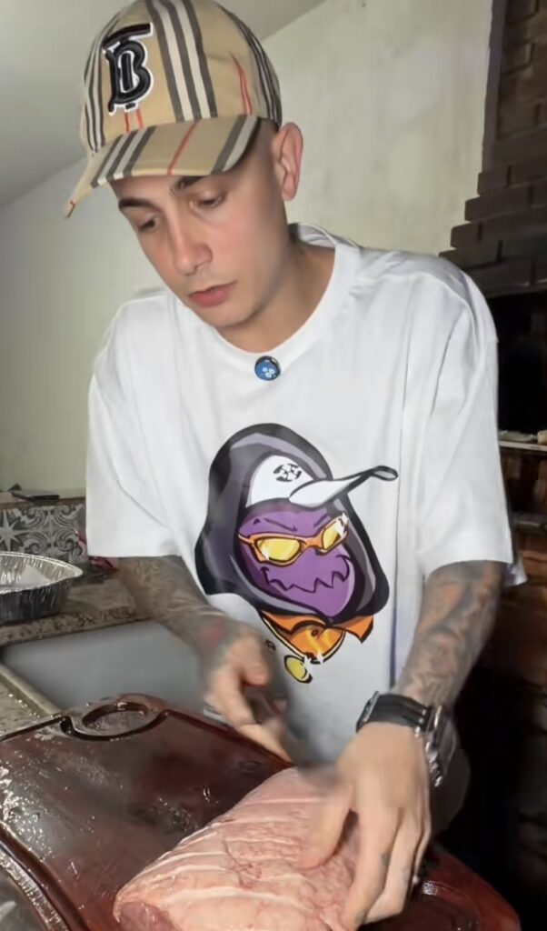 Mc Hariel Recebe Amigos Na Mansão Som Star Para Assistir Ao Grammy Latino 2025 Após Negativa De Visto 3 IMG 1041