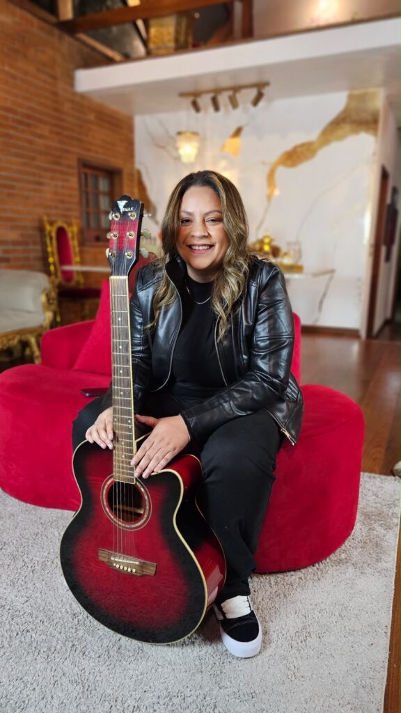 Quem é Nalu Santos? A cantora que transformou experiências pessoais em um álbum repleto de sentimentos e histórias reais 1 71adb0b2 f257 4a19 8e10 d5a875e3ee4e
